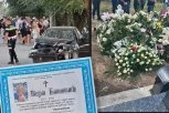"JEDVA STOJI, IZGLEDA KAO DA U NJEMU NEMA NI KAPI KRVI!" Devojčica koju je ubio vozač bez dozvole SAHRANJENA danas u Kraljevu: Ispraćena uz jecaje neutešnog oca!