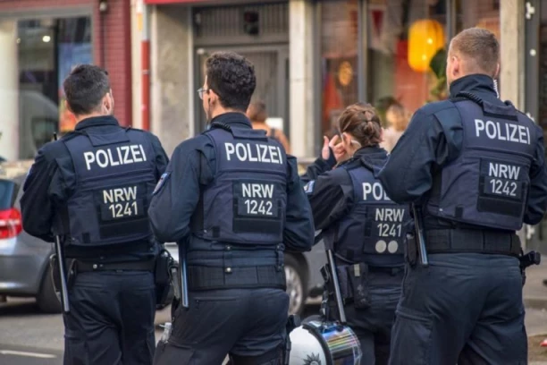 HOROR POSLE ŽURKE! Ubijen tinejdžer (15), njegov prijatelj (18) TEŠKO POVREĐEN: Policija traga za mladićem sa Kosova