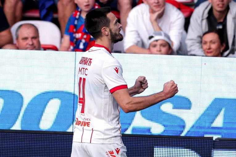 CRVENA ZVEZDA SE OPROSTILA OD RATKA MLADIĆA!  Ovo je uradio srpski šampion kada se saznalo za vesti iz Haga (FOTO)