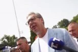 VUČIĆ U OSEČINI NA SAJMU ŠLJIVA: Hoće zapadnjaci da nam kažu da smo JEDINI KRIVCI! (FOTO)