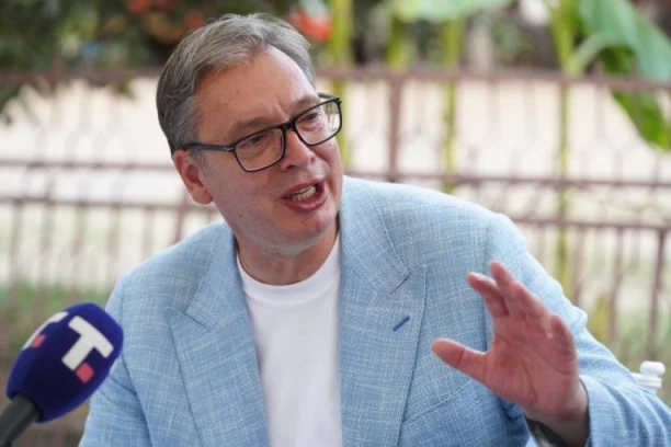 VELIKI DAN ZA NAŠU ZEMLJU! Predsednik Vučić na otvaranju prve fabrike humanoidnih robota u Srbiji kompanije ''Minth''