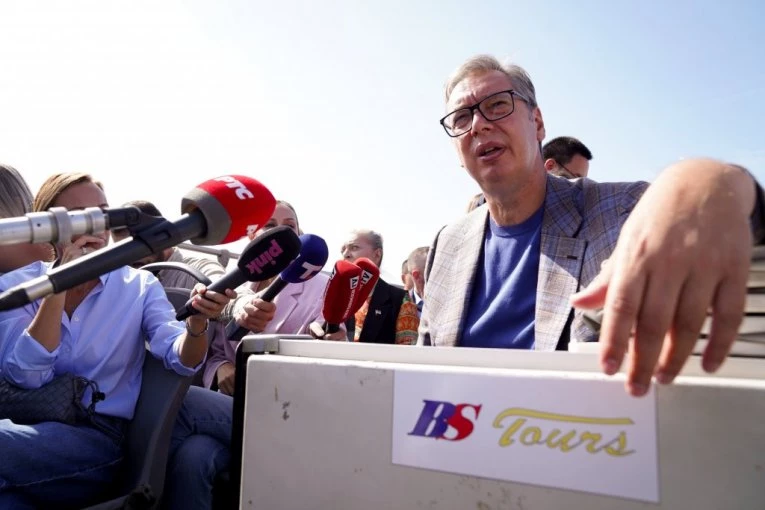 Vučić: Za manje od dve godine otvorili smo 212 km auto-puteva i brzih saobraćajnica