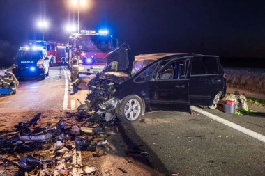 LANČANI SUDAR NA AUTO-PUTU KOD MIHAJLOVCA! Saobraćaj u zastoju!