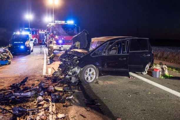 LANČANI SUDAR NA AUTO-PUTU KOD MIHAJLOVCA! Saobraćaj u zastoju!
