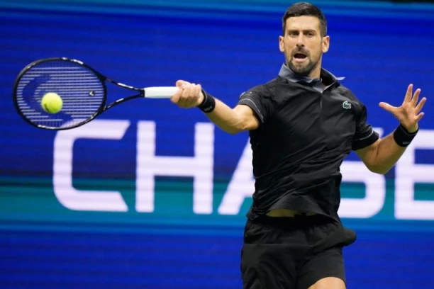 NOVAK ĐOKOVIĆ - MARIJANO NAVONE! Nastavljen meč!