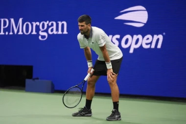 NOVAK ĐOKOVIĆ ZAPLAKAO ZA VREME MEČA! Herojski izdržao do kraja uprkos ogromnim bolovima (VIDEO)