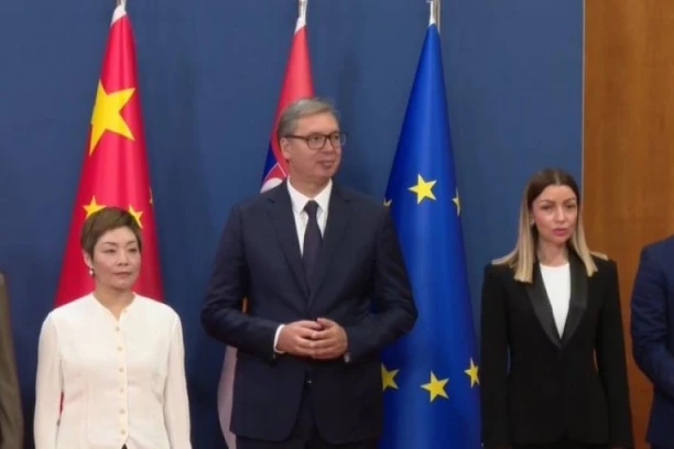 Nakon sastanka u Palati Srbija - Vučić potpisuje važan ugovor!