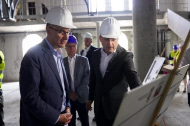 NOVI KULTURNI CENTAR: Obilazak radova na rekonstrukciji zdanja Stare pošte na Savskom trgu