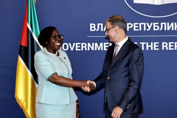 VAŽAN SUSRET! Macut i premijerka Mozambika u Beogradu razgovarali o unapređenju saradnje dve zemlje! (FOTO)