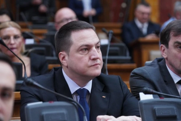 "PA, ŠTO SE TADA NIJE POBUNIO": SPS saopštenjem žestoko odgovorio Ružiću nakon što je ISKLJUČEN IZ STRANKE!