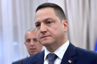 BRANKO RUŽIĆ PODNEO OSTAVKU NA MESTO POSLANIKA!