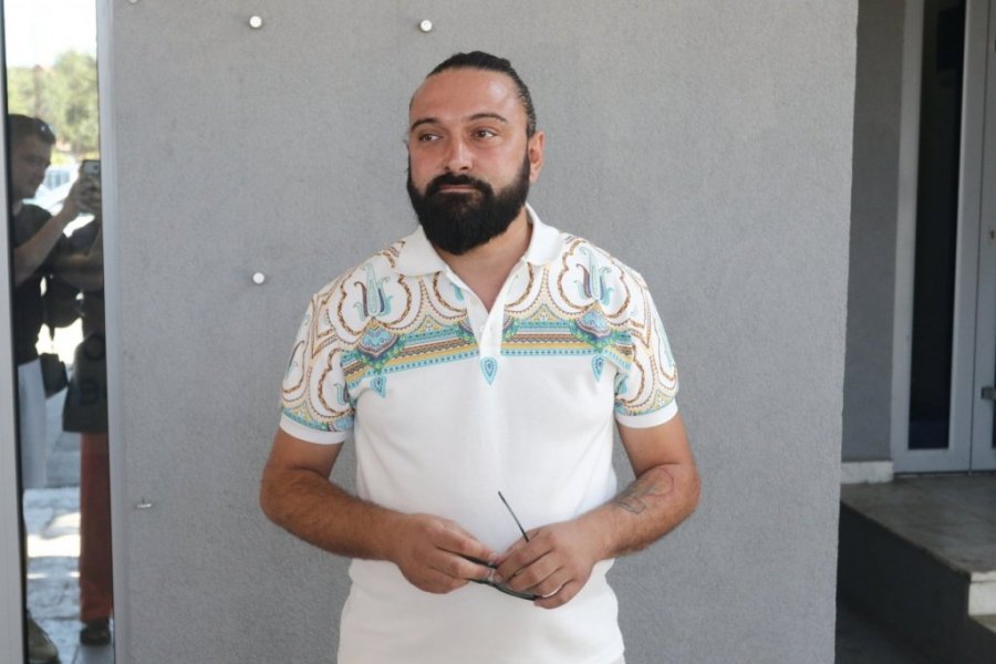 POSLE 5 GODINA SE VRAĆA U RIJALITI! Darko iz "Parova" stiže u "Elitu 10", otkrio da li će biti Gastozov prijatelj ili NEPRIJATELJ! (VIDEO, GALERIJA)