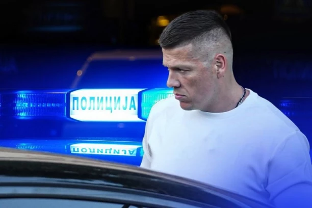 POLICIJA ZAUSTAVILA SLOBU RADANOVIĆA! Izveli ga iz automobila, a razlog će VAS ŠOKIRATI!