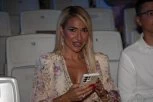 PAZITE KOME ŠTA LAJKUJETE: Jovana Jeremić nikad surovija - HAOS na mrežama posle IZDAJE: Nema pomilovanja!
