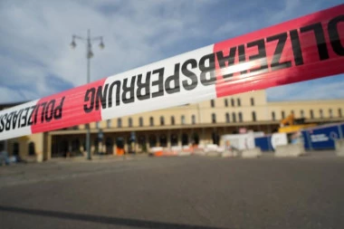 POVREĐENI TINEJDŽERI! Pronađen još jedan SUMNJIV PREDMET nakon EKSPLOZIJE na železničkoj stanici! (FOTO)