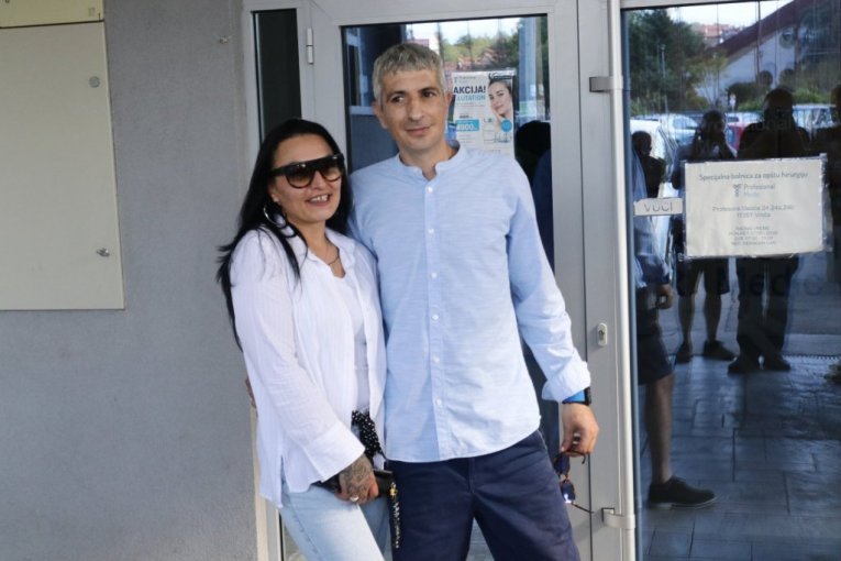 Dejan Nikolić sa suprugom