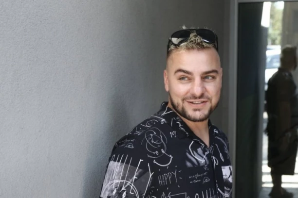 BIVŠI FUDBALER HOĆE DA OSVOJI MILICU VELIČKOVIĆ! Brutalno isprozivao cimera: TERZA BOLJE DA NE REAGUJE! (VIDEO)