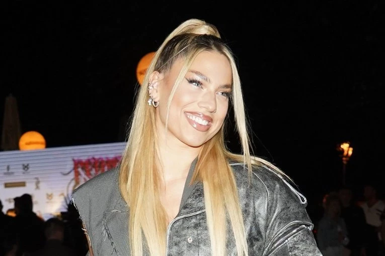 PORODILA SE KSENIJA KNEŽEVIĆ! Oglasio se ponosni deda Knez!