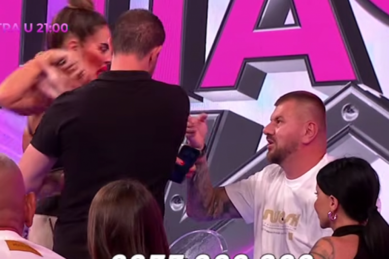 Milena Kačavenda nasrnula na Janjuša