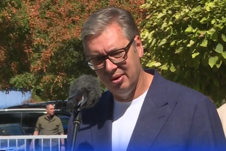 FANTASTIČAN DOČEK PREDSEDNIKA U SUBOTICI! Vučić najavio 200 novih radnih mesta i povećanje plata!