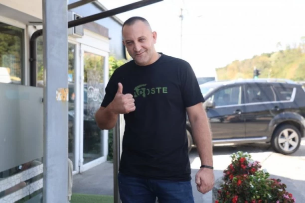 ZBOG IZJAVE STOJINOG SINA PEVAČICU ĆE ZABOLETI ŽELUDAC! Milan napravio HAOS u KARANTINU, ovo NIJE smeo da izgovori! (VIDEO)
