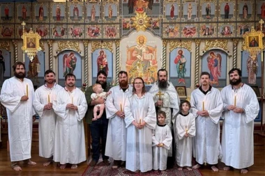 10 AMERIKANACA U ISTOM DANU PREŠLO U PRAVOSLAVLJE: Saborno krštenje u Crkvi Svetog Vasilija Velikog u Sent Luisu