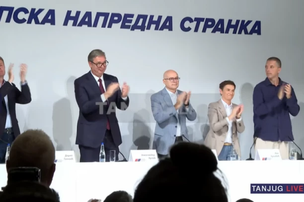 GLAVNI ODBOR SNS ZASEDA U NIŠU! Sednici prisustvuje predsednik Vučić!