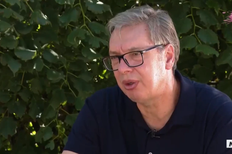 VUČIĆ POSLE SEDNICE GO SNS: Borićemo se narednih pedesetak dana, biće to komplikovana borba