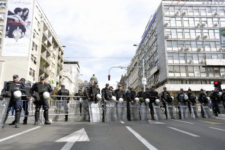 PRAJD I "TRKA 10K" ZATVARAJU BEOGRADSKE ULICE: Koje linije danas menjaju trase