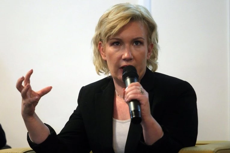 BLOKADERSKA PROPAGANDISTKINJA ZAKMEČALA: Mi smo umorni, a Vučić je žilavija zver nego što smo mislili (VIDEO)