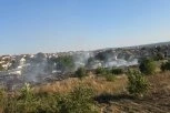 Veliki požar kod Umke: Vatra guta šumu i rastinje u Ruckoj, ogroman dim nadvio se nad naseljem