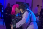 PUCALI OD STRASTI PRED SVIMA! Zorica Brunclik i Kemiš se DOHVATILI nasred bine, pao SOČAN POLJUBAC, gosti pali u trans!