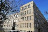 SAZNAJEMO: Ovo su pravi razlozi zbog kojih je profesorka latinskog dobila otkaz u Petoj beogradskoj gimnaziji