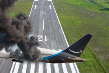 DRAMA U MAJAMIJU! Avion izleteo sa piste na put i zapalio se! (VIDEO)