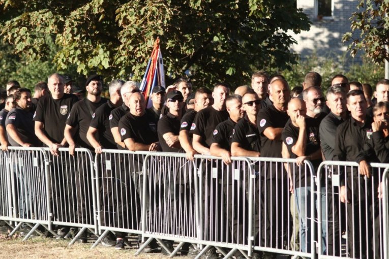 Građani odaju poštu generalu