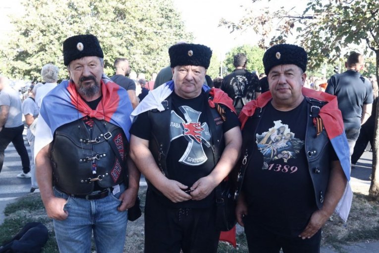 Građani odaju poštu generalu