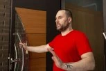 ZVEZDAN SLAVNIĆ STIŽE NA PINK! Spremite kokice, EVO U KOLIKO SATI ga očekujemo! POČINJE ŠOU!