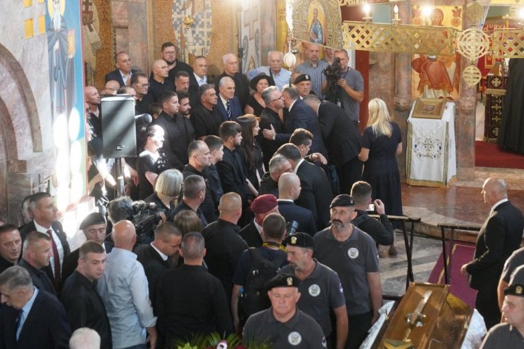 Završeno opelo generalu Mladiću