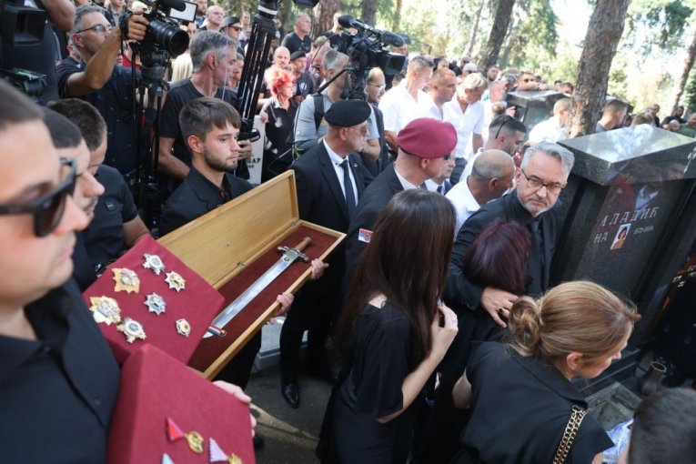 Sahranjen Ratko Mladić