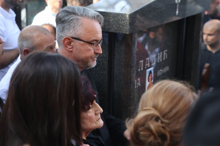 Sahranjen Ratko Mladić