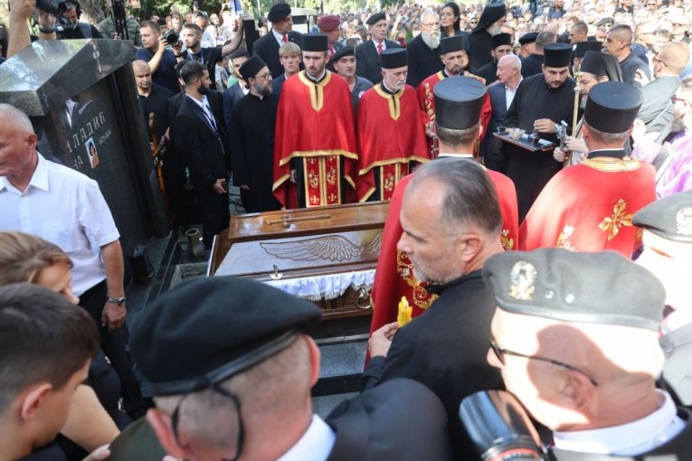 Sahranjen Ratko Mladić