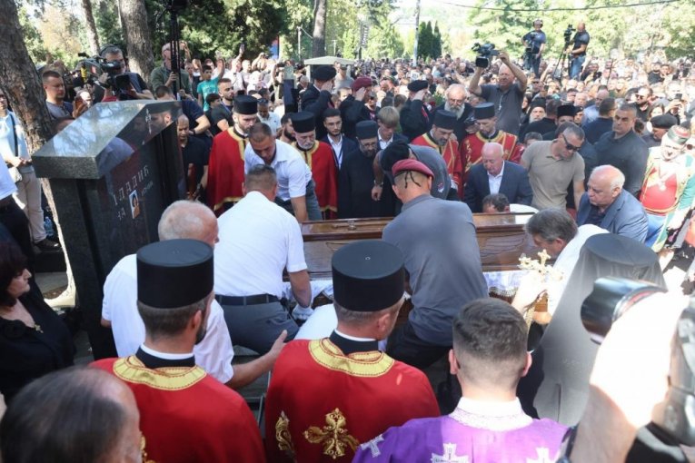 Sahranjen Ratko Mladić