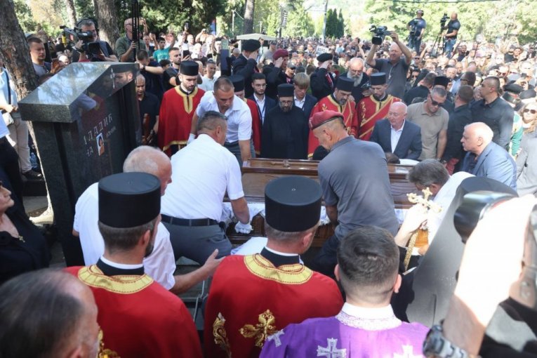 Sahranjen Ratko Mladić