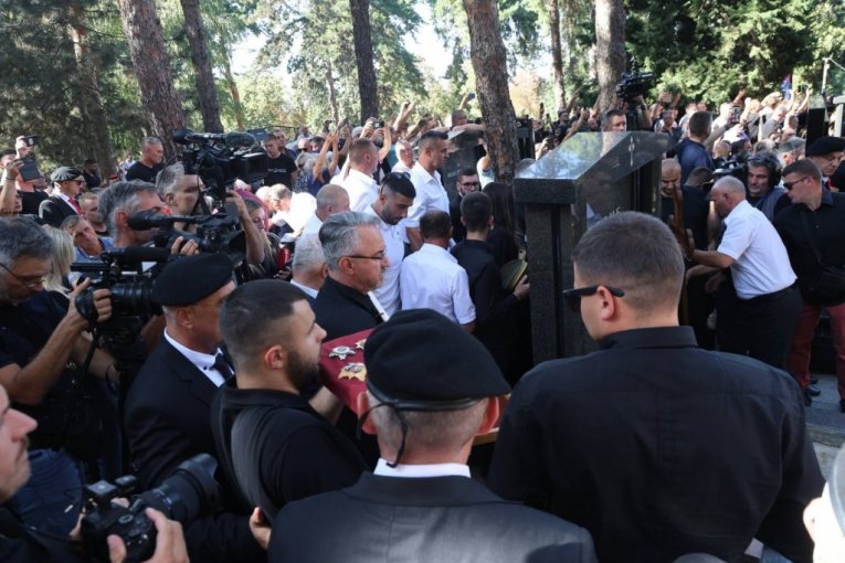 Sahranjen Ratko Mladić