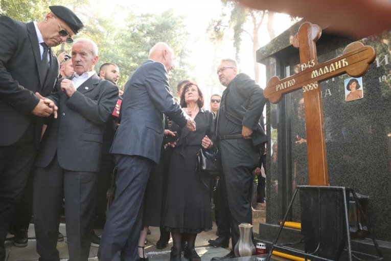 Sahrana Ratka Mladića