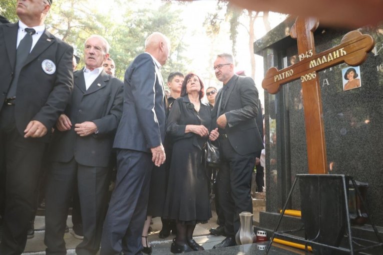 Sahrana Ratka Mladića