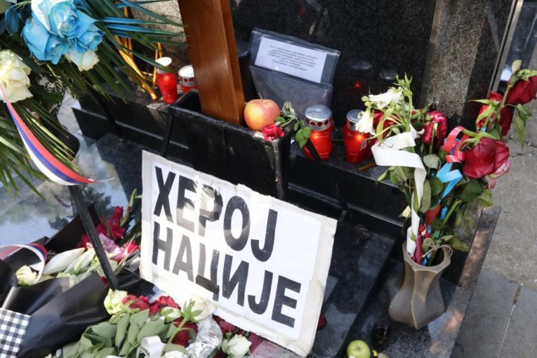 Grob Ratka Mladića dan nakon sahrane