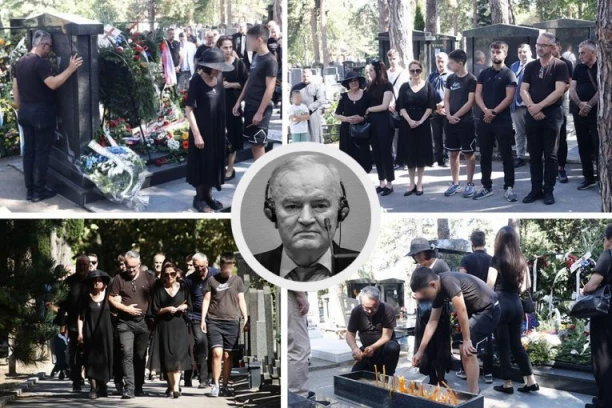 UTUČENA PORODICA STIGLA NA MLADIĆEV GROB! Sin Darko pridržavao majku Bosiljku, osveštao očev grob, pa pozdravio okupljene (FOTO/VIDEO)