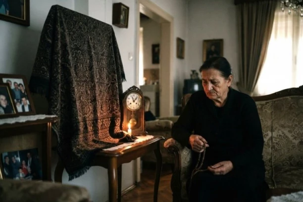 ZAŠTO PREKRIVAMO OGLEDALO I ZAUSTAVLJAMO SAT KADA NEKO UMRE: Evo šta Crkva kaže o običajima koji prate najteže trenutke