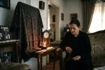 ZAŠTO PREKRIVAMO OGLEDALO I ZAUSTAVLJAMO SAT KADA NEKO UMRE: Evo šta Crkva kaže o običajima koji prate najteže trenutke